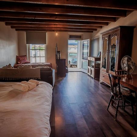 Barrel And Blues Inn Свеллендам Экстерьер фото