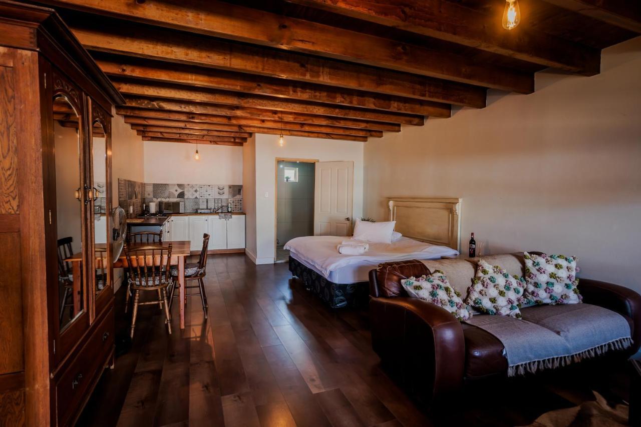 Barrel And Blues Inn Свеллендам Экстерьер фото